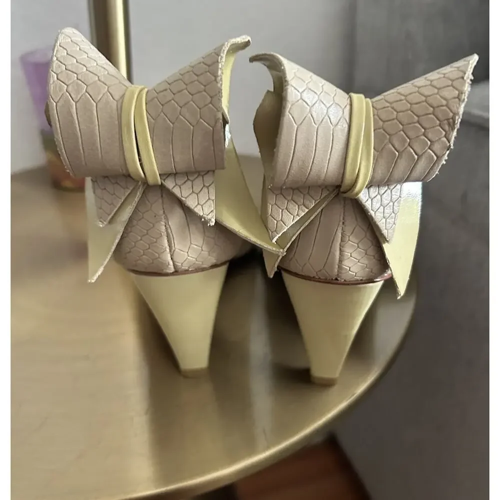 SCHUTZ embossed leather
